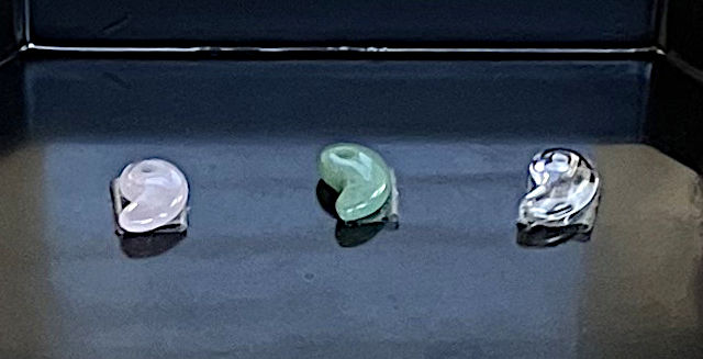 縁結びの勾玉御守