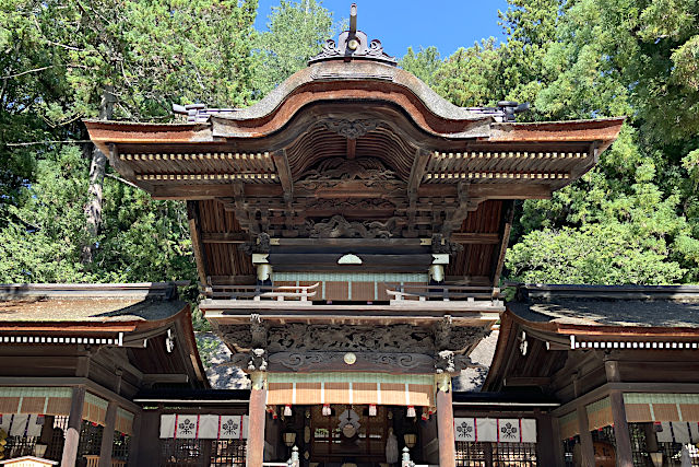 下社・秋宮 弊拝殿