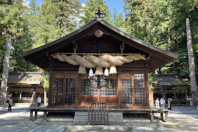 下社・春宮 神楽殿