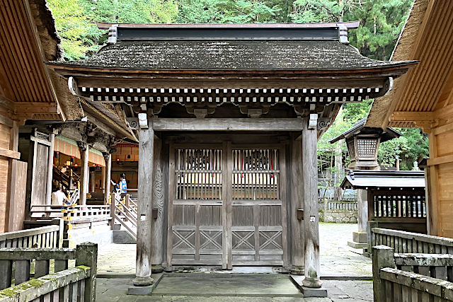 上社・本宮 四脚門