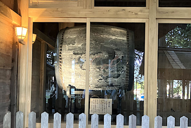 神楽殿の大太鼓