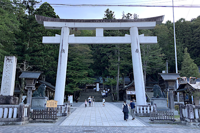 上社・本宮 鳥居