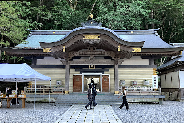 上社・本宮 宝物殿