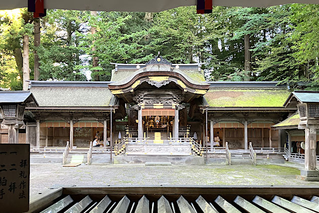 上社・本宮 弊拝殿