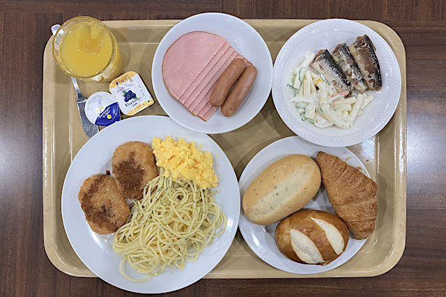 朝食バイキング