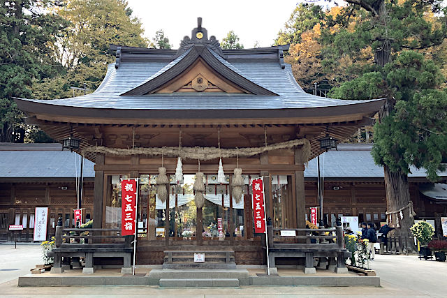 穗髙神社・神楽殿