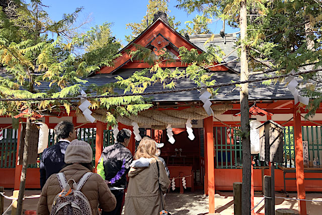 摂社・諏訪神社（下宮）