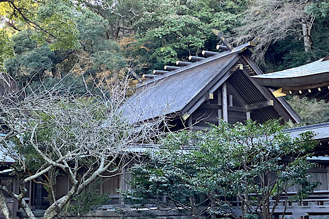 安房神社・上の宮本殿