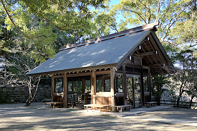 安房神社・額殿