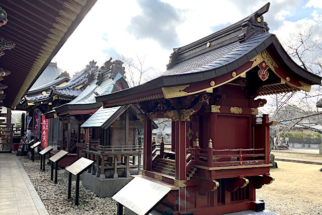 金運回廊の末社群