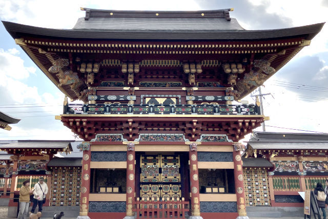 大杉神社の麒麟門