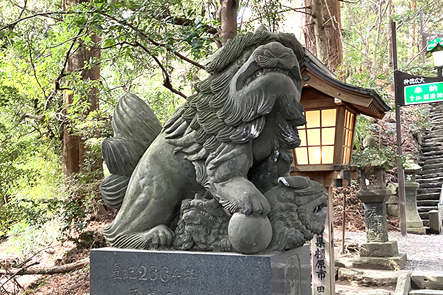 高千穂神社の狛犬
