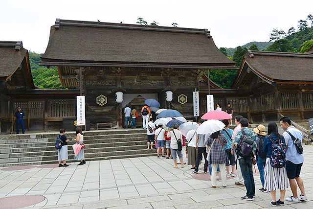 出雲大社・八足門