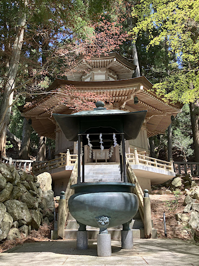 大海祗神社遥拝所（辯財天奉安殿）