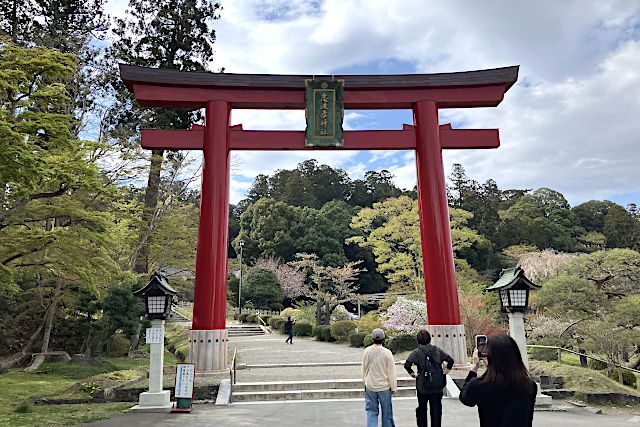 志波彦神社の鳥居
