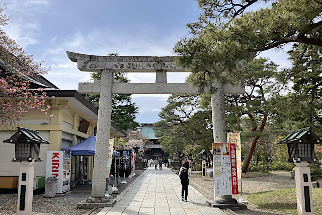 竹駒神社の石鳥居