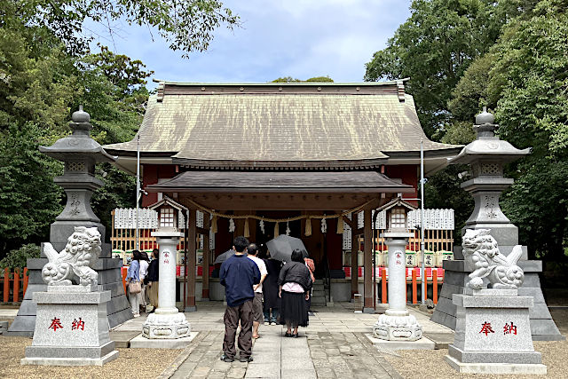 息栖神社の社殿（拝殿と本殿）
