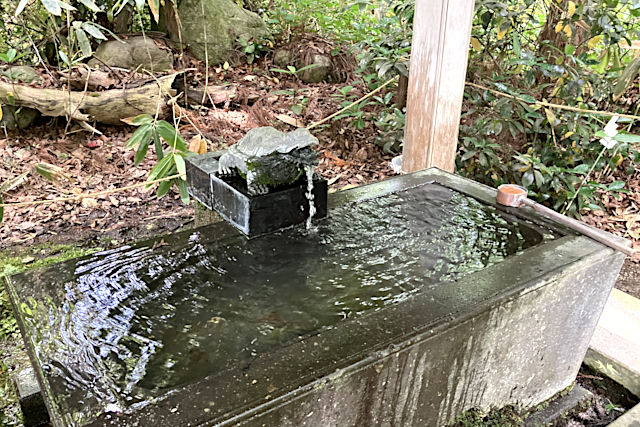 亀の手水舎