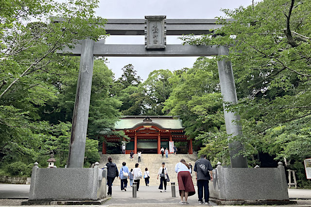 香取神宮・三之鳥居から総門