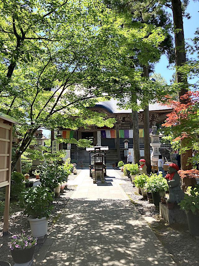 鳥追観音・参道