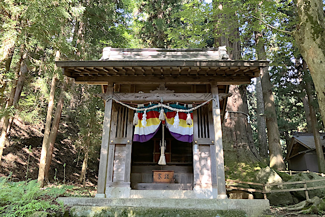 七本杉と諏訪社