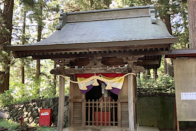 河口浅間神社の神馬社