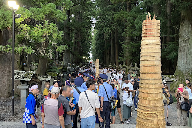 参道の大松明