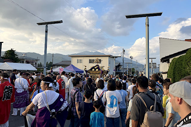 上宿交差点へ