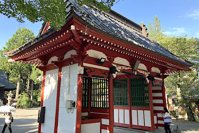 冨士御室浅間神社・随神門