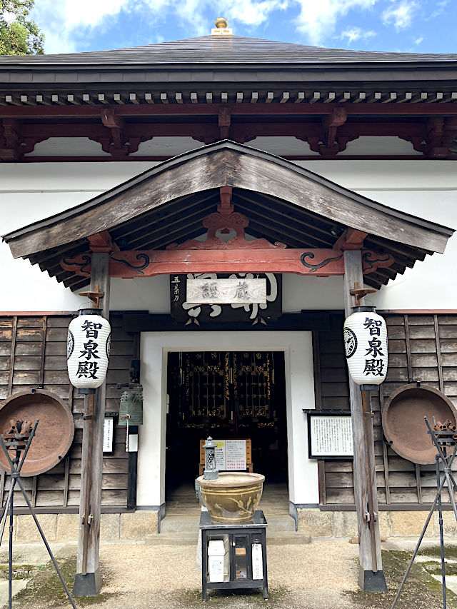 関興寺の経蔵