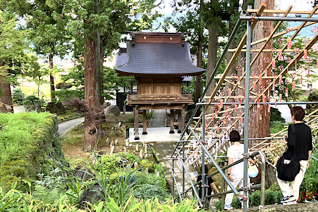 関興寺の三門