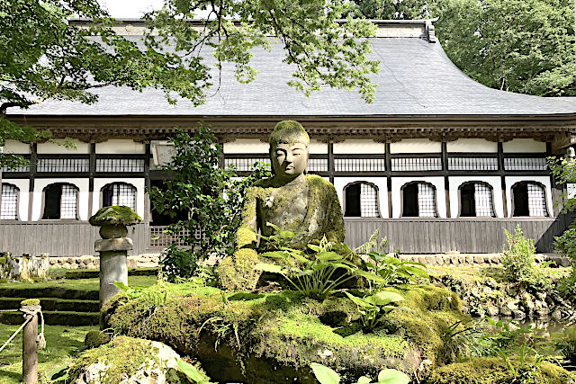 釈迦如来坐像