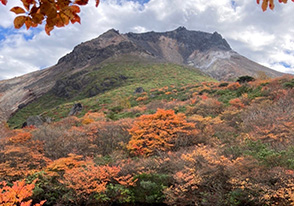 歩いてしか行けない秘湯！三斗小屋温泉