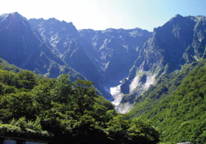  谷川岳一ノ倉沢ハイキング