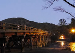 伊勢神宮（皇大神宮）早朝参拝バスツアー