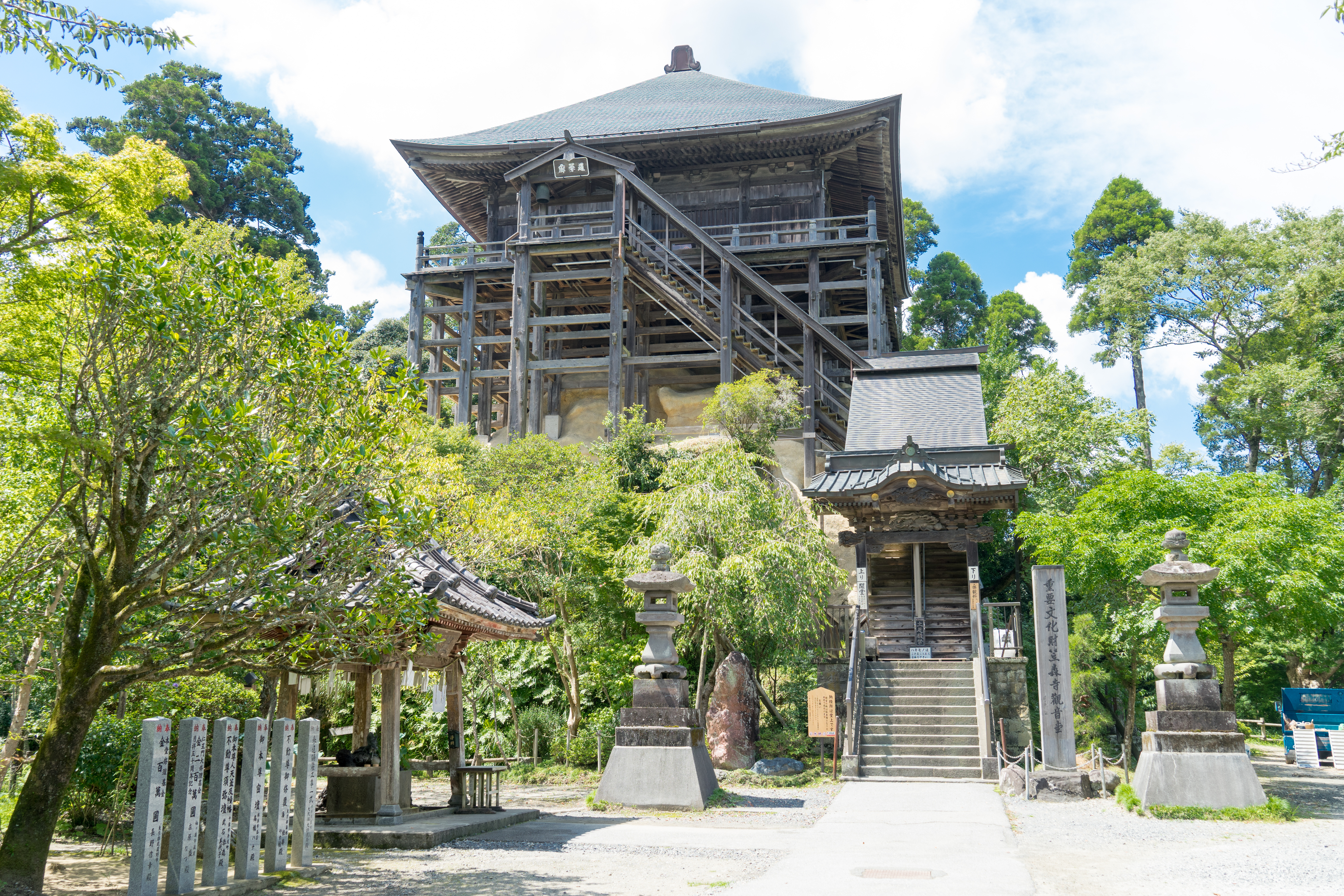 [全国旅行支援対象] 鋸山日本寺・笠森観音・大福寺崖観音の千葉県山の観音巡りバスツアーの魅力