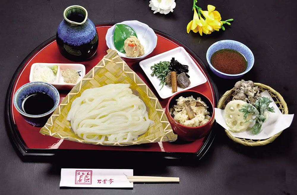 伊香保のいちご狩り食べ放題＆伊香保温泉散策と水沢うどんの昼食付