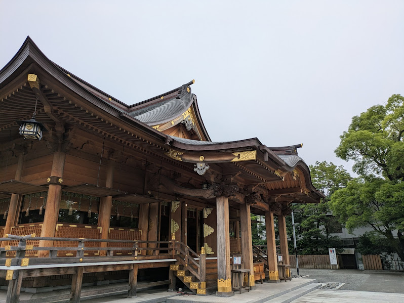 富知六所浅間神社（三日市浅間神社） 細かい彫刻や装飾が見どころ　美しい社殿
