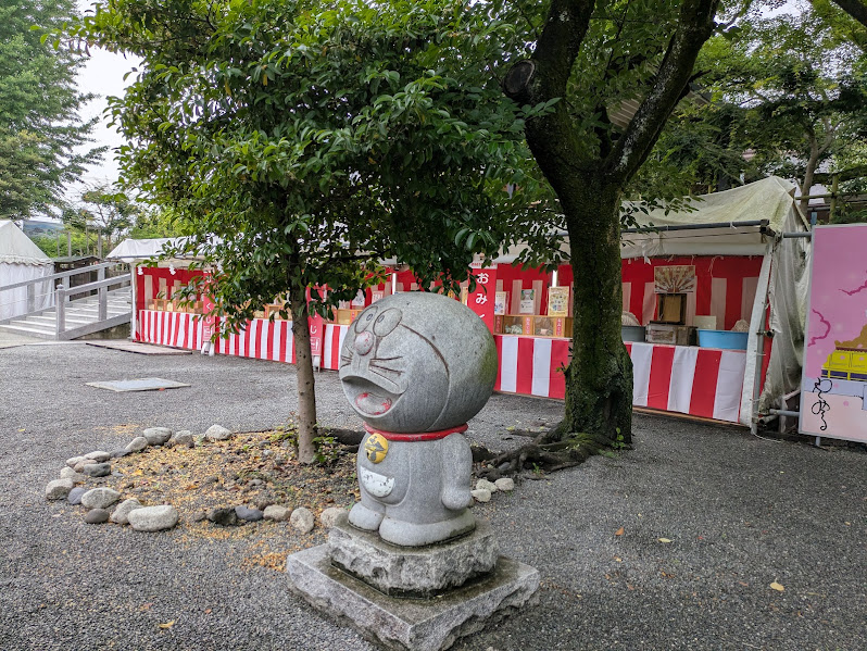 富知六所浅間神社_通称「ドラえもん神社」