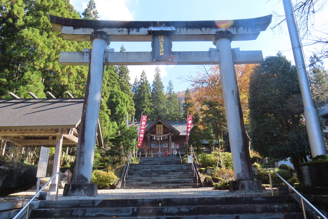 八海山尊神社鳥居