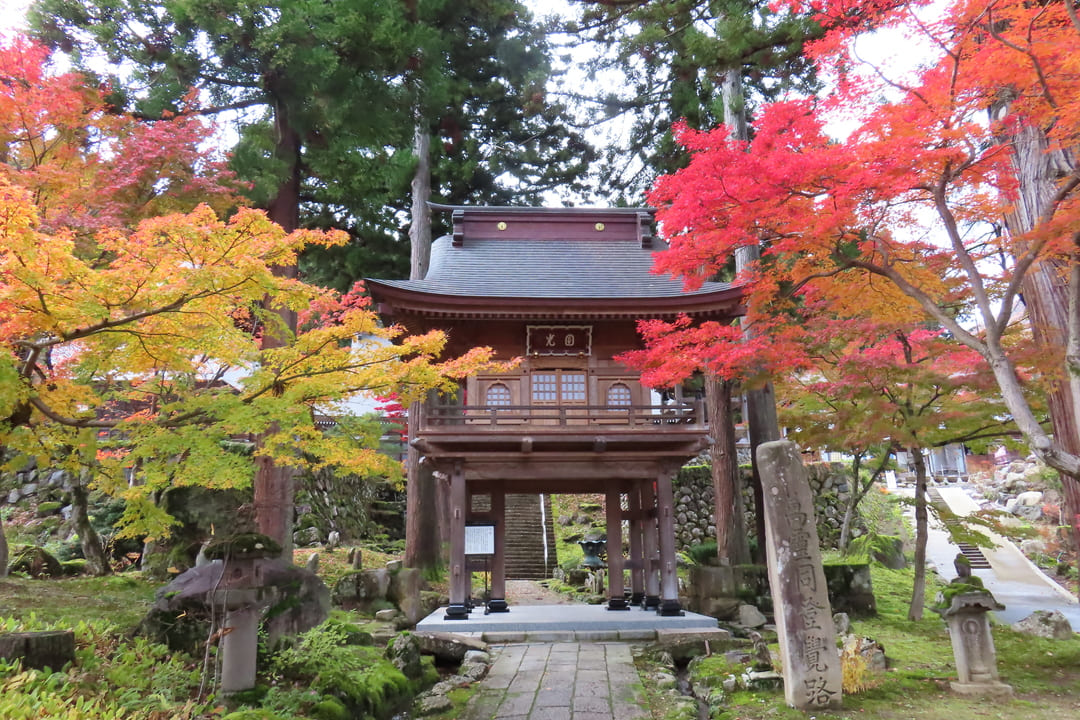 秋の関興寺イメージ