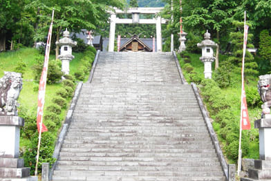 八海山尊神社大石段