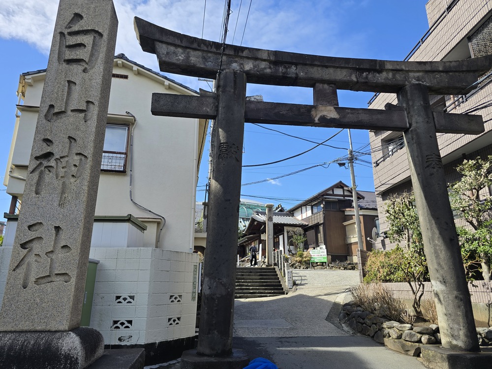 白山神社鳥居