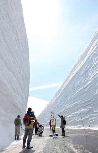 白川郷と立山黒部アルペンルートツアーのイメージ写真3