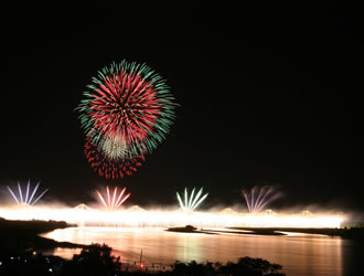 長岡が日本一の花火とおっしゃる方も多数