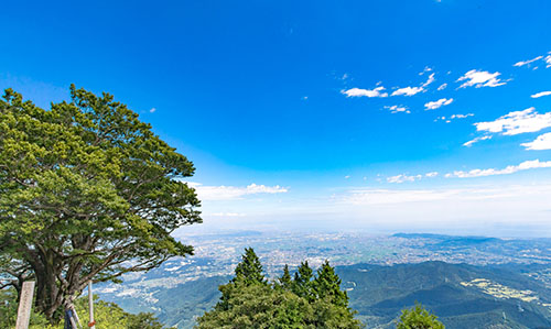 【横浜発】山岳信仰の聖地・神奈川が誇る名山・大山トレッキングツアー
