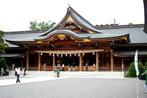 箱根元宮月次祭と寒川神社参拝バスツアーのイメージ