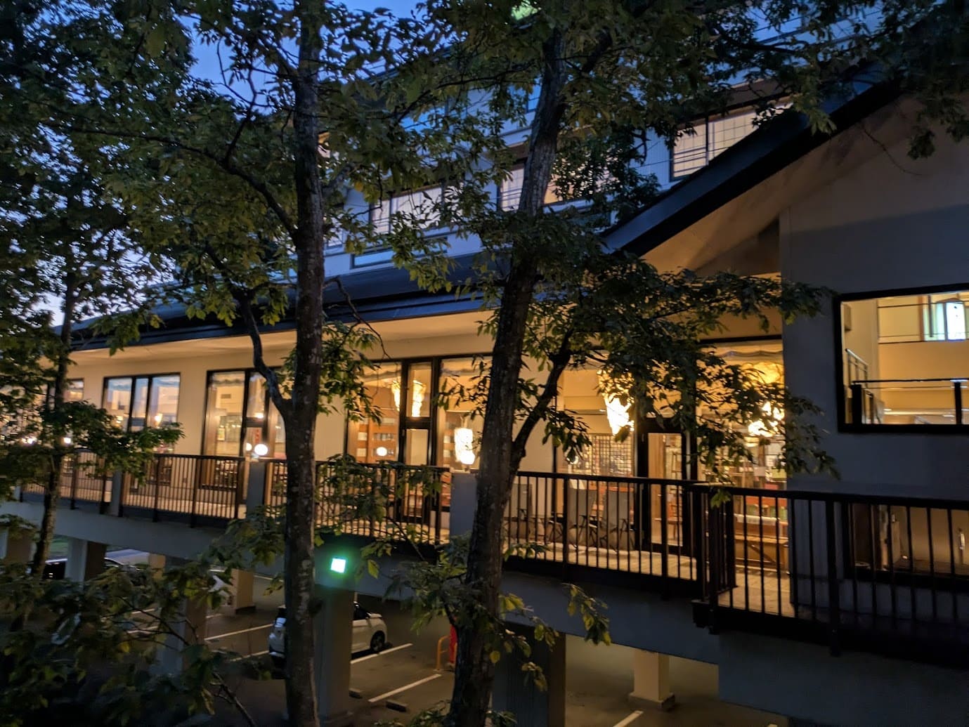 アソベの森外観(夜)