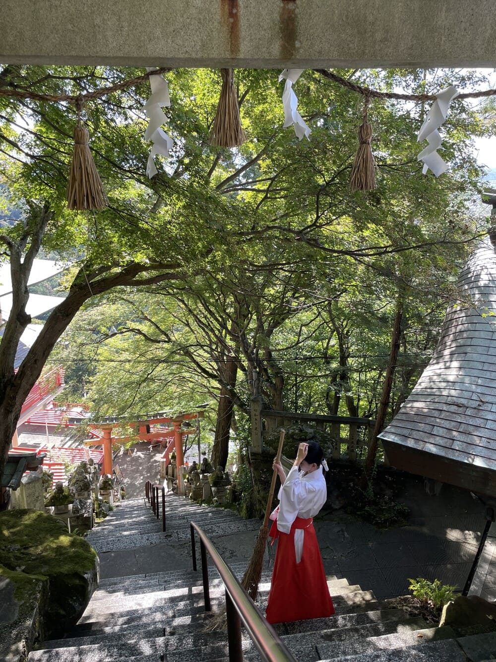 太郎坊宮　階段