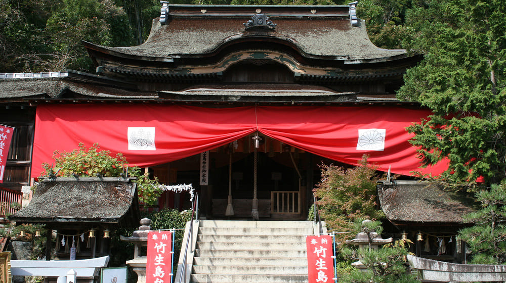 都久夫須麻神社　本殿